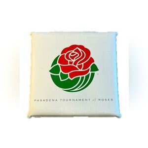 😎 Vintage Pasadena Tournament of Roses seat cushion in excellent conditi…